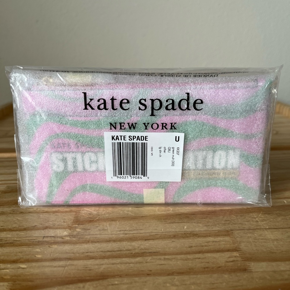 Kate Spade Bubble gum large slim card holder🎈🎈 - Picture 10 of 10